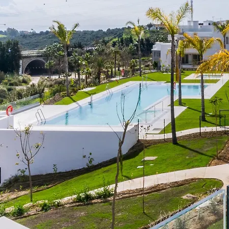 Spacious For 4 With Solarium * Estepona